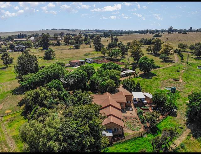 4 BEDROOM FREEHOLD FOR SALE IN BRANDVLEI AH